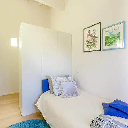 Luxurious With Terrace In Apartman Lucca